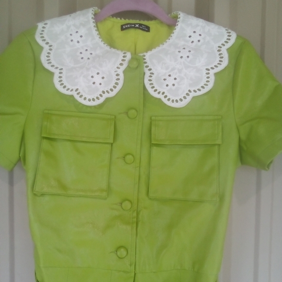 Women's Vegan Faux Leather Green Romper Size Small Christmas Elf Lace Collar - Picture 4 of 10